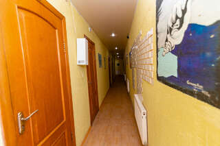 Гостиница Сальвадор Партенит Двухместный номер с 2 отдельными кроватями и общей ванной комнатой-6